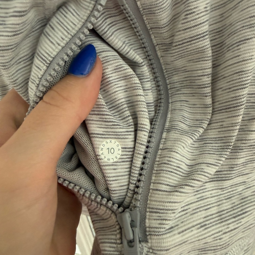 lululemon athletica Heathered Light Gray Full-Zip Jacket - Picture 3 of 4
